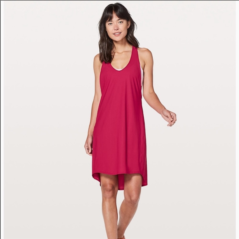 LULULEMON Rejuvenate red dress size 6